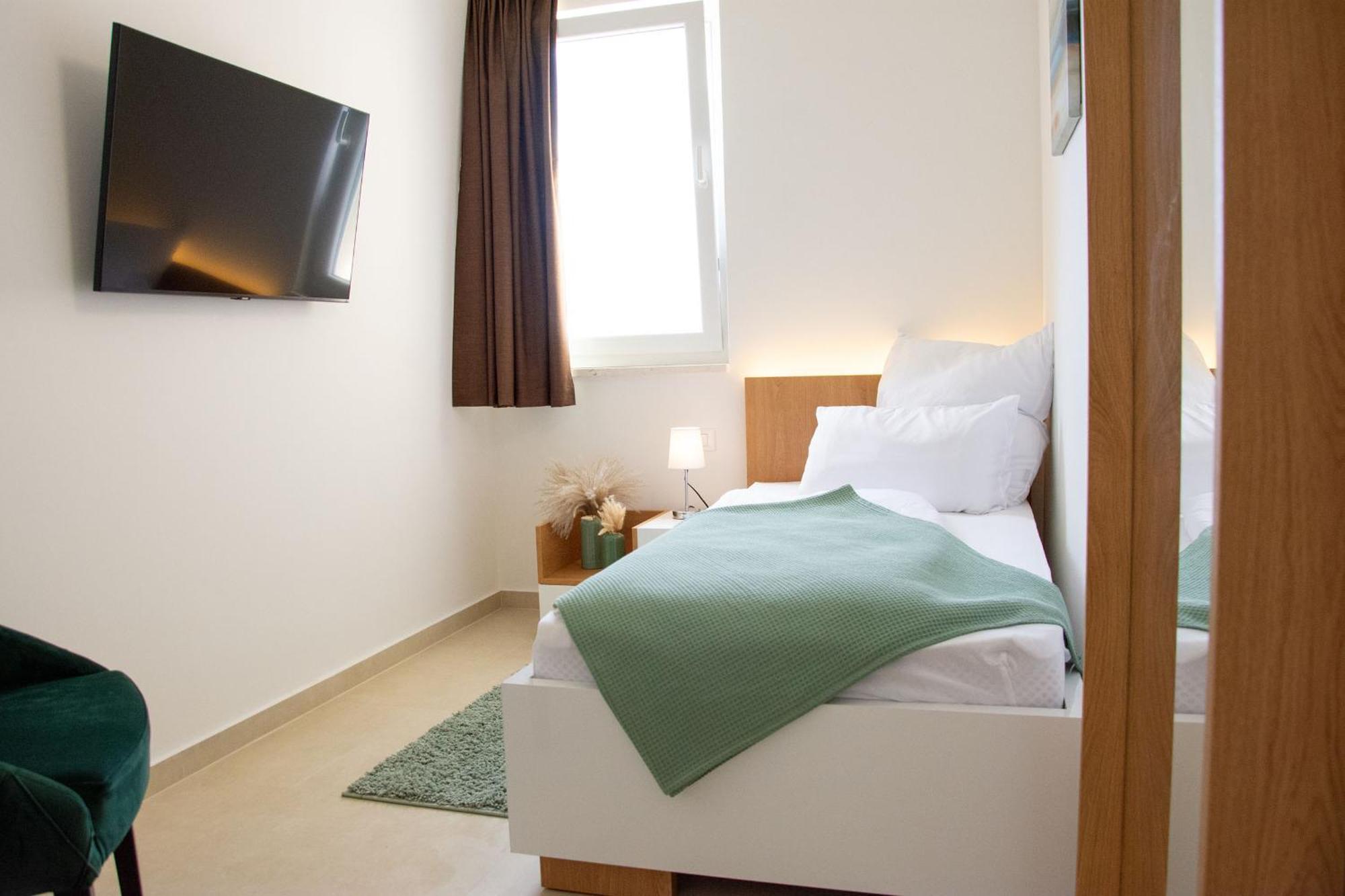 Joell Apartments Lokva Rogoznica Ngoại thất bức ảnh